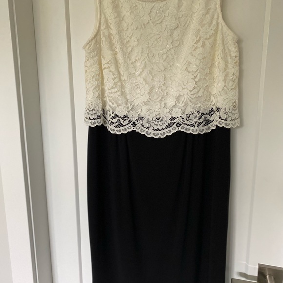 Kalico Black & Lace Bodice Evening Short Dress - Picture 4 of 7